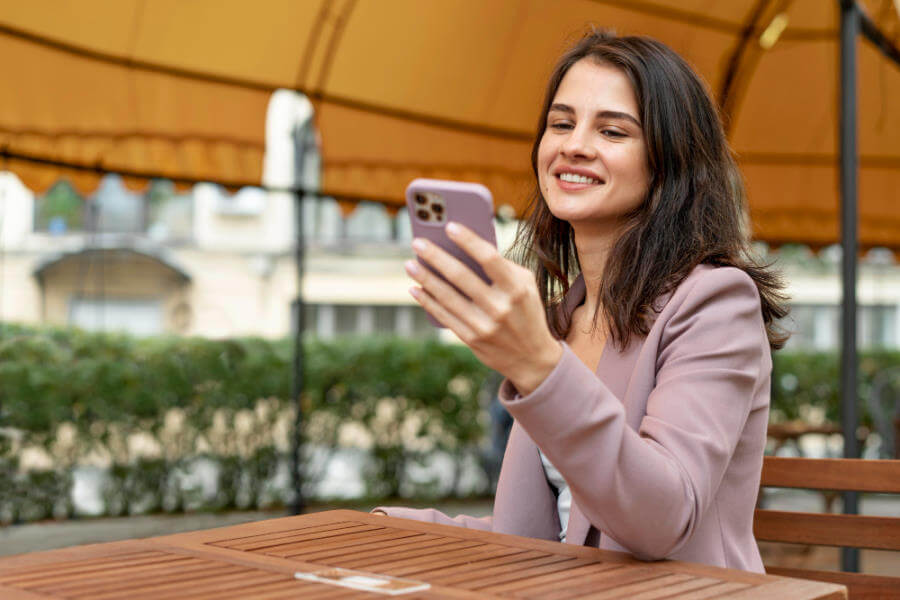 Different Types of Mobile Messages Explained